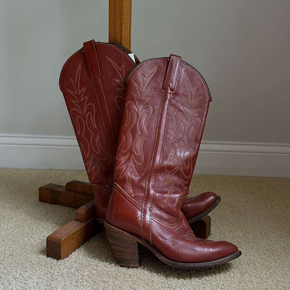 Vintage Cowboy Boots, Size 8.5